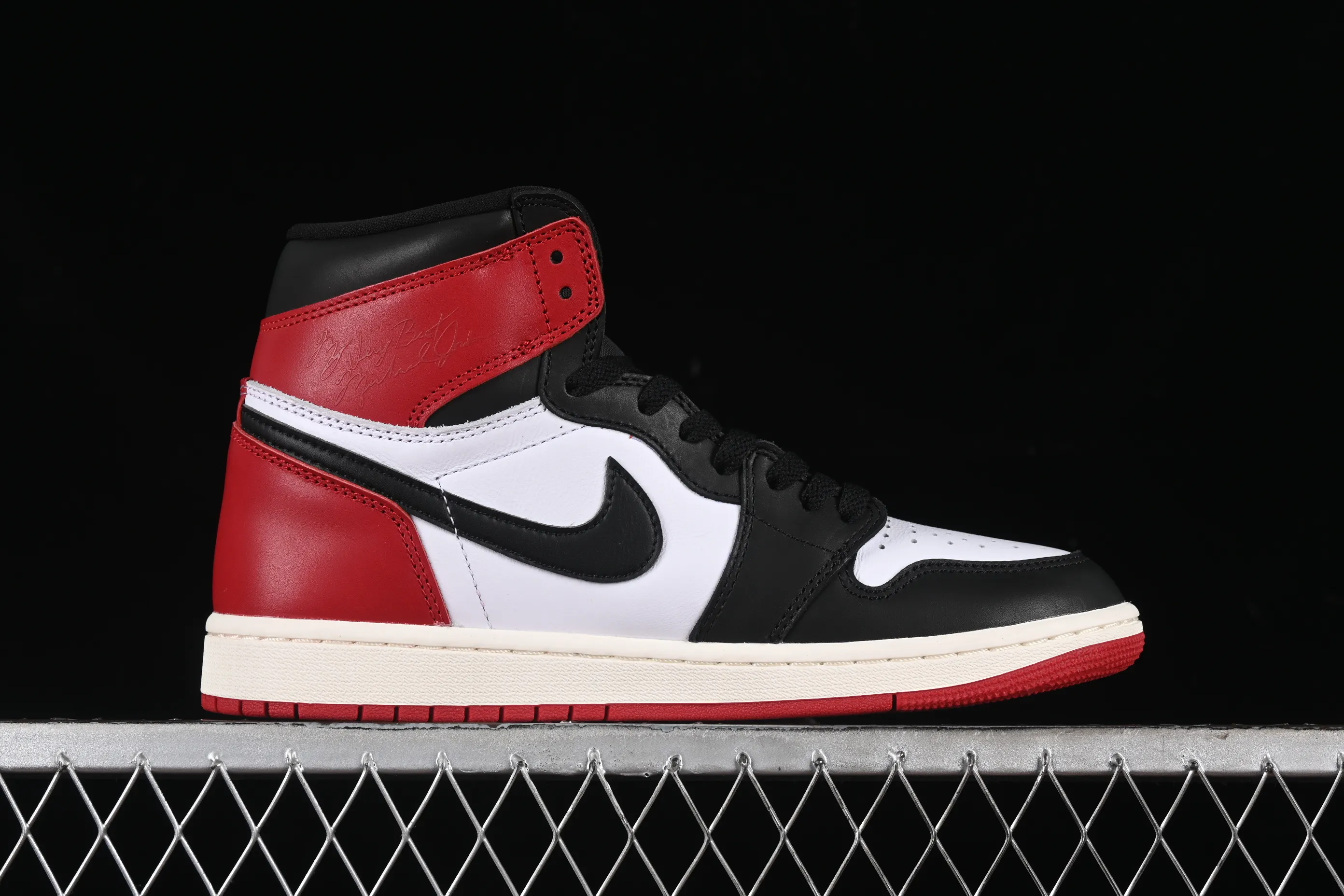 All categories Air Jordan Jordan series basketball shoes Air Jordan 1 High OG version Air Jordan 1 High OG "Black Toe Reimagined" AJ1 Joe 1 new black toe DZ5485-106